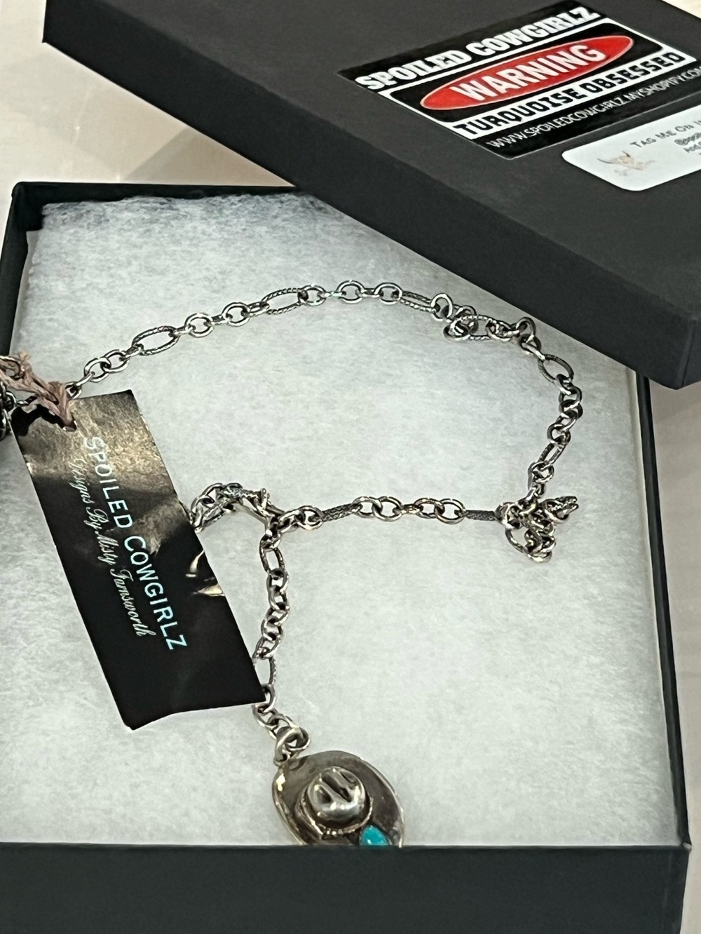 Spoiled Cowgirlz Cowgirl Hat Necklace - NWT - Picture 5 of 11